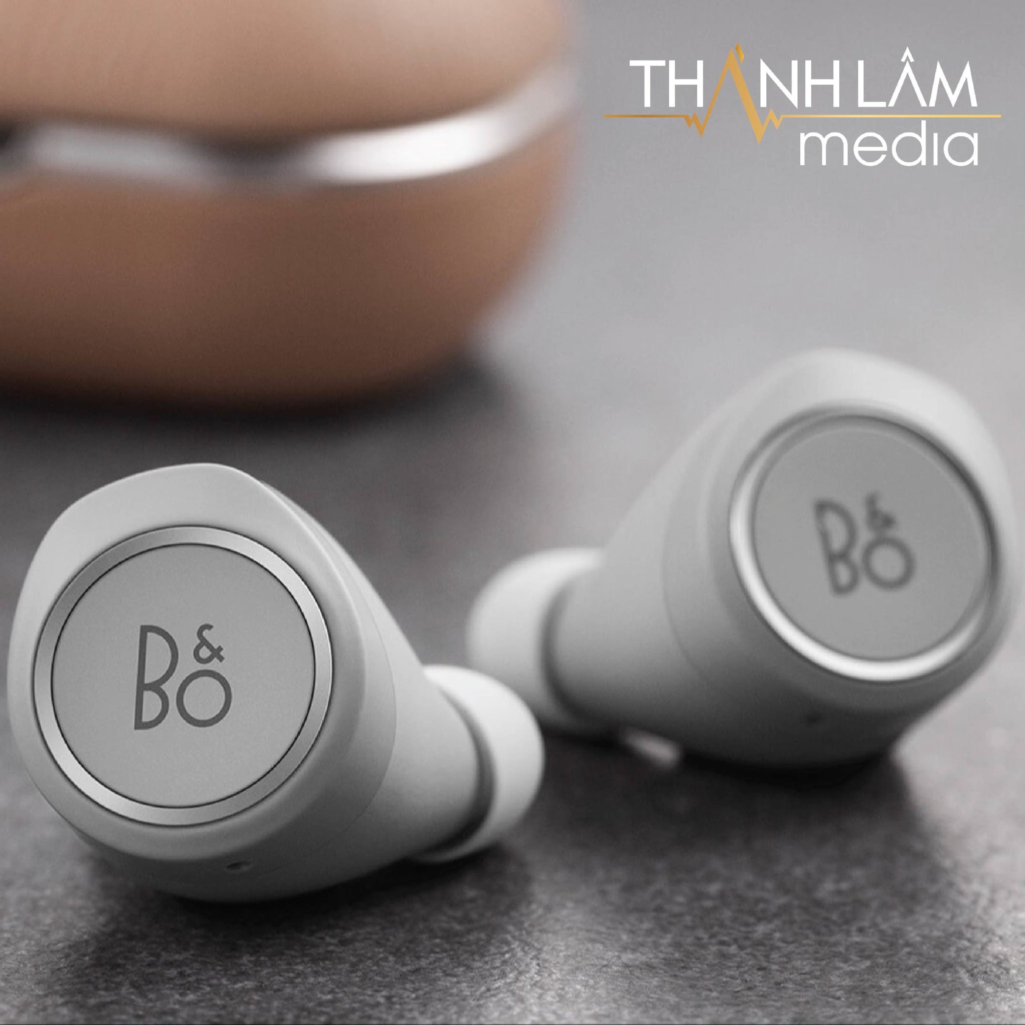 Là một thiết bị không dây nên tai nghe Beoplay E8 2.0 sẽ có thể kết nối với điện thoại của bạn qua Bluetooth