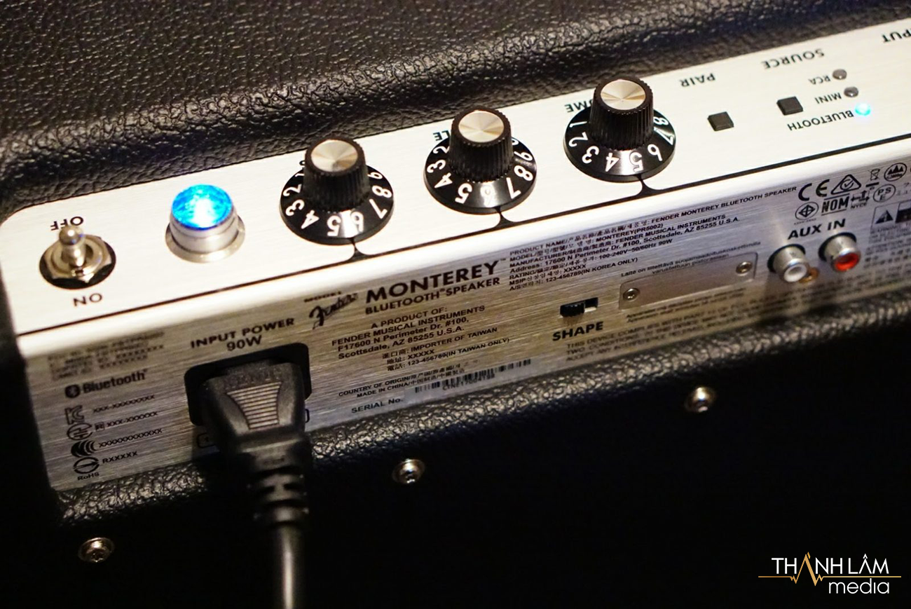Vỏ loa Fender Monterey được chế tác cẩn thận từ những chất liệu cao cấp nhất với đường vân tinh tế